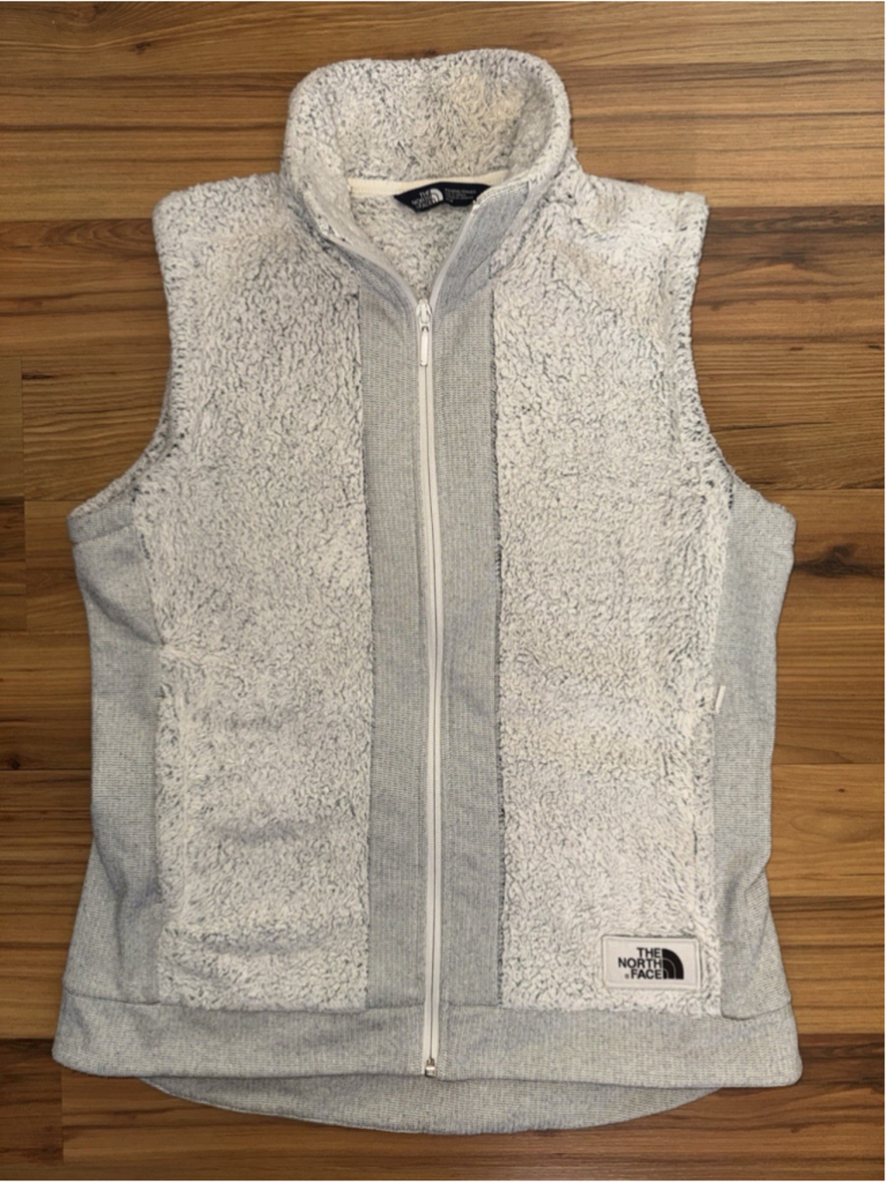 The North Face Women's M Fuzzy Fleece Vest Gray Gorpcore Outdoor Hiking Cozy
